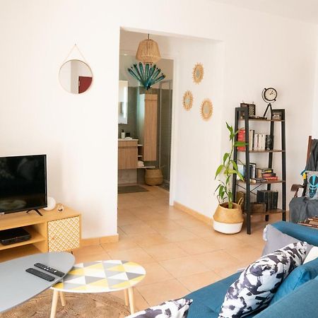 L'Ile Au Paon - Appartement T2 Avec Piscine Et Parking Les Abymes Esterno foto
